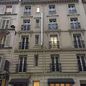 Hotel Pax, Parigi
